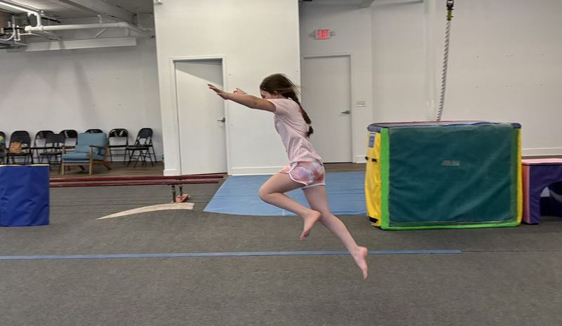 Cheerleading class at Amazium